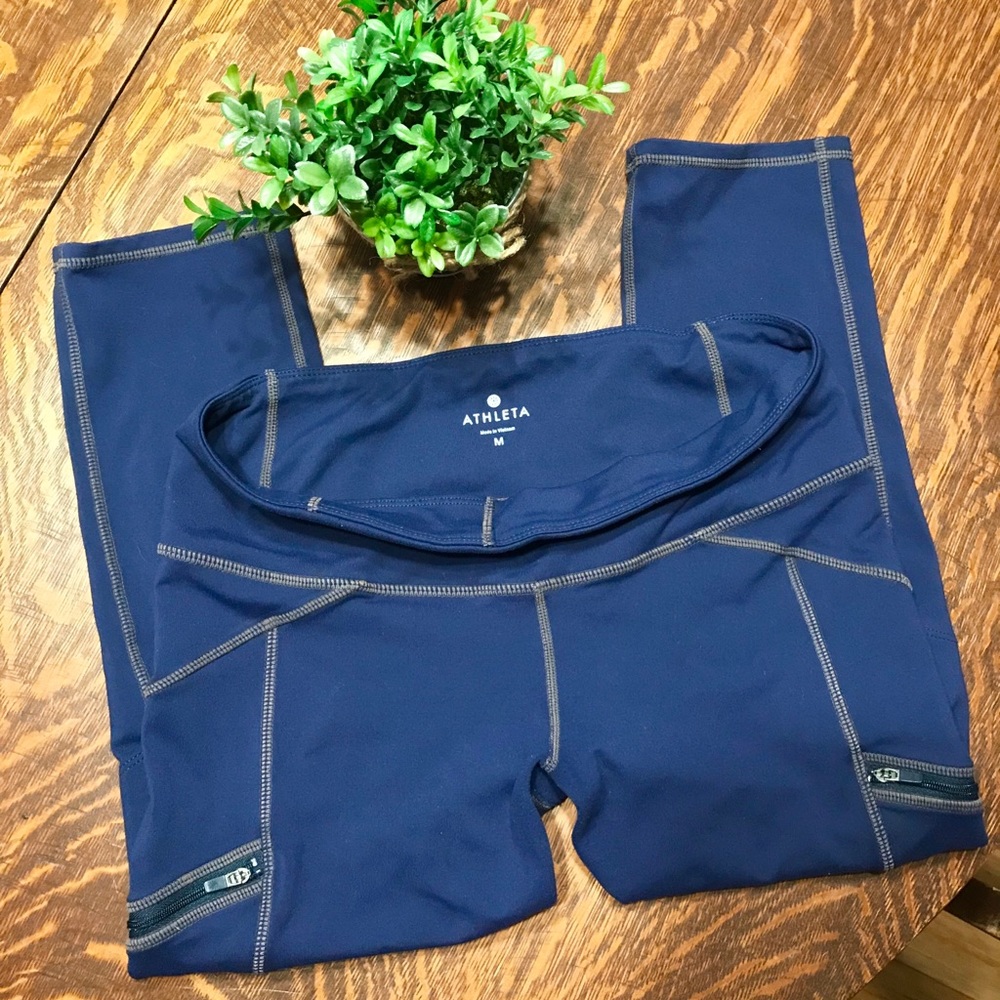 Navy Athleta Workout Capri with Zippers Size M